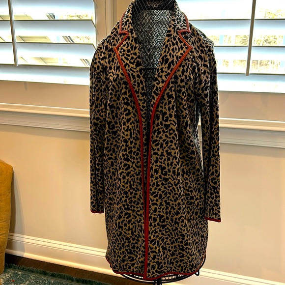 Fun lighter weight animal print jacket. Not lined - terrific for layering - Picture 1 of 5